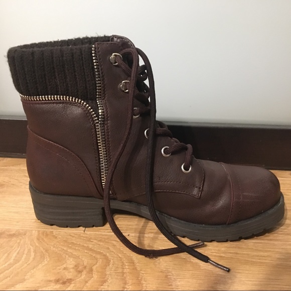 Brown hiking 🥾 boots - Picture 2 of 4